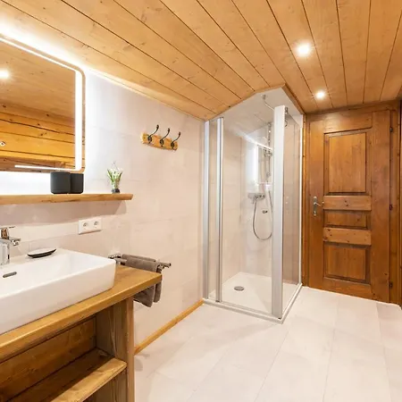 Luxury Biochalet Charles