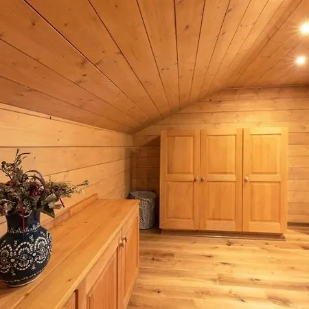 Luxury Biochalet Charles