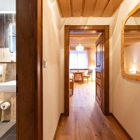 Luxury Biochalet Charles